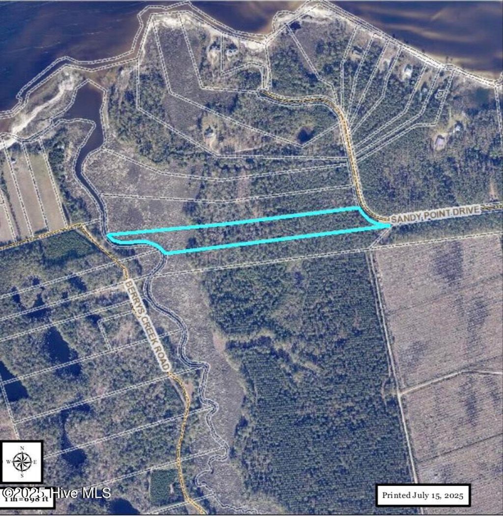 Photo of 681 Sandy Point Drive N, Beaufort, NC 28516 (MLS # 100527822)