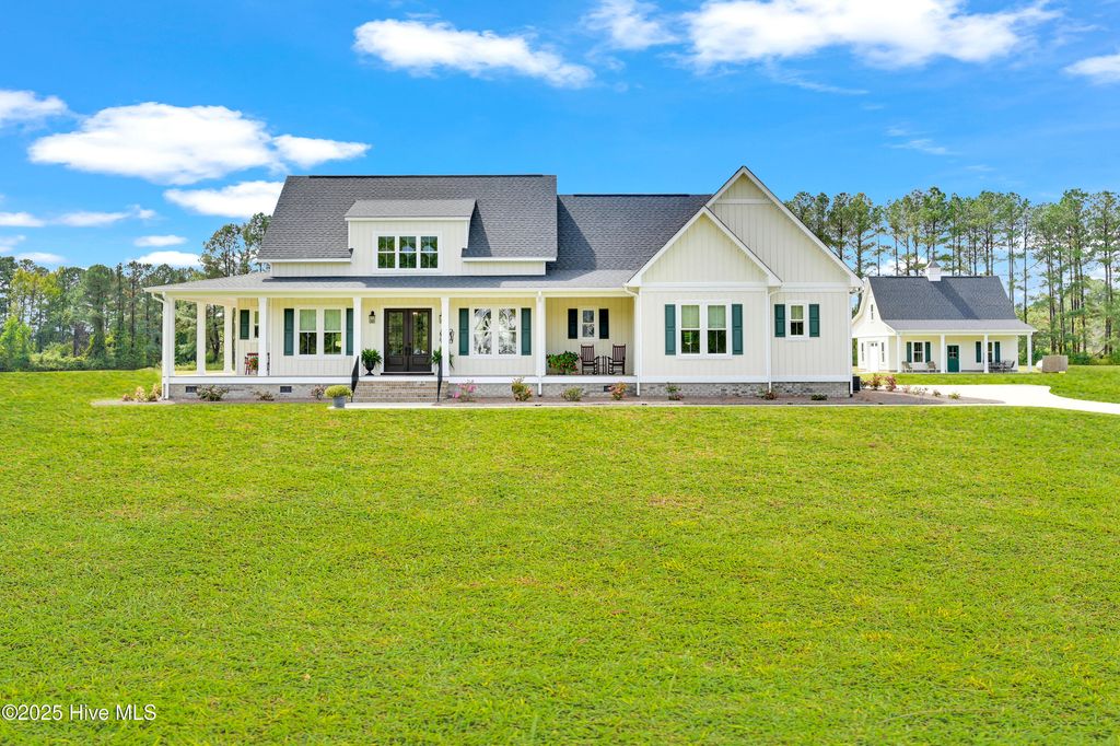 Photo of 260 Southwind Drive, Washington, NC 27889 (MLS # 100537416)