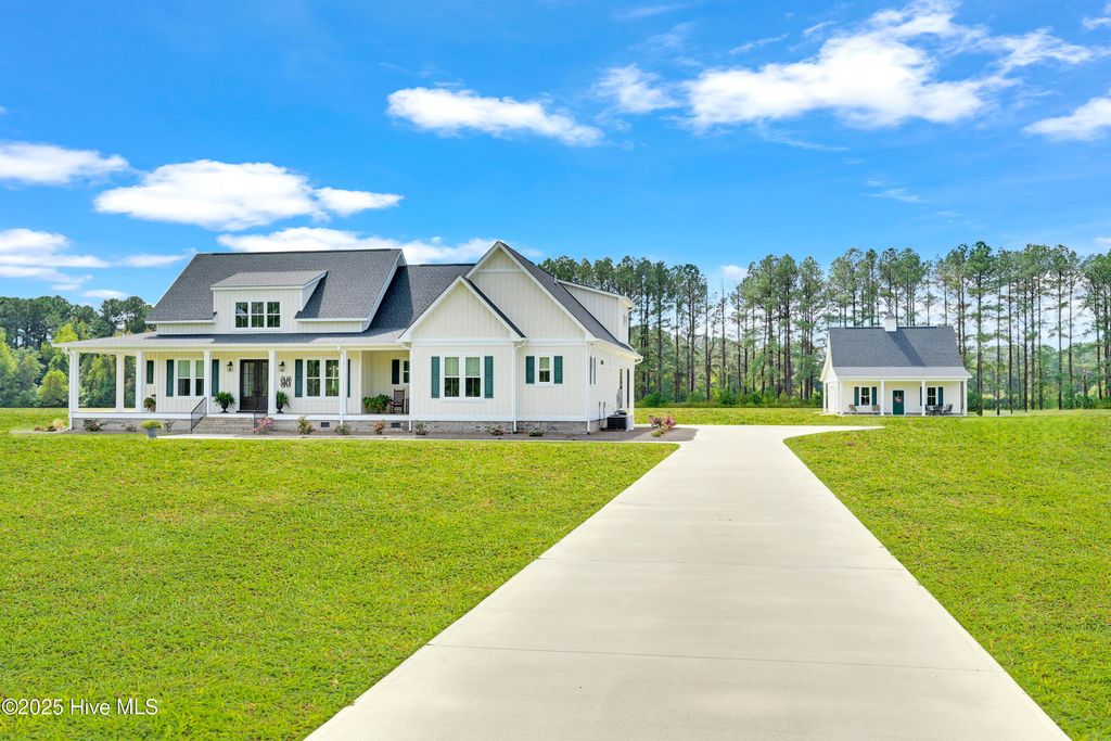 Photo of 260 Southwind Drive, Washington, NC 27889 (MLS # 100537416)
