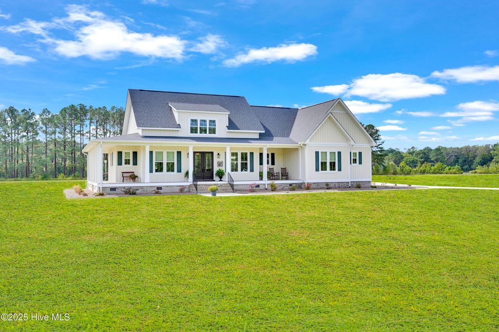 Photo of 260 Southwind Drive, Washington, NC 27889 (MLS # 100537416)
