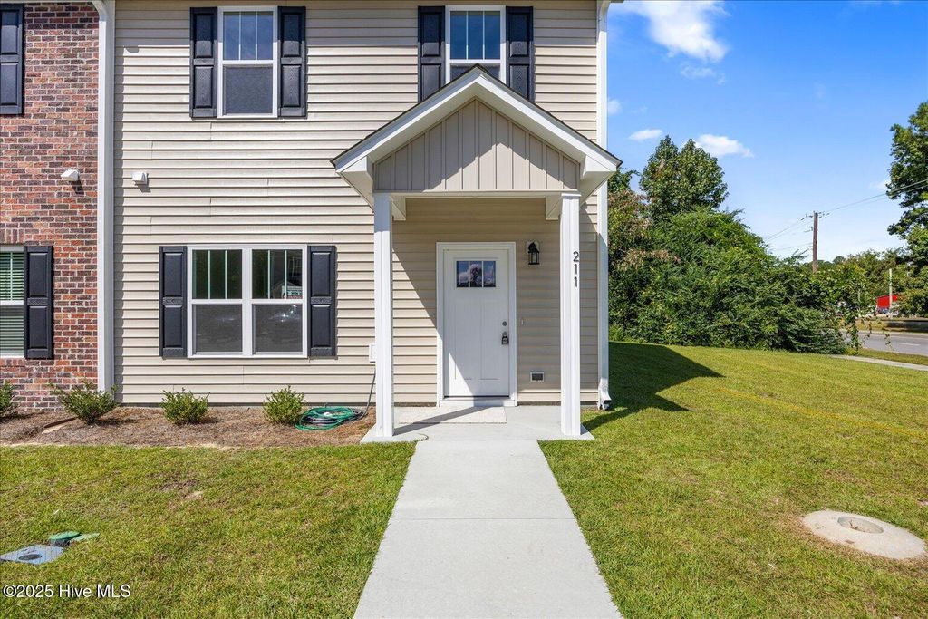 Photo of 211 Lincoln Place Circle, Leland, NC 28451 (MLS # 100484264)