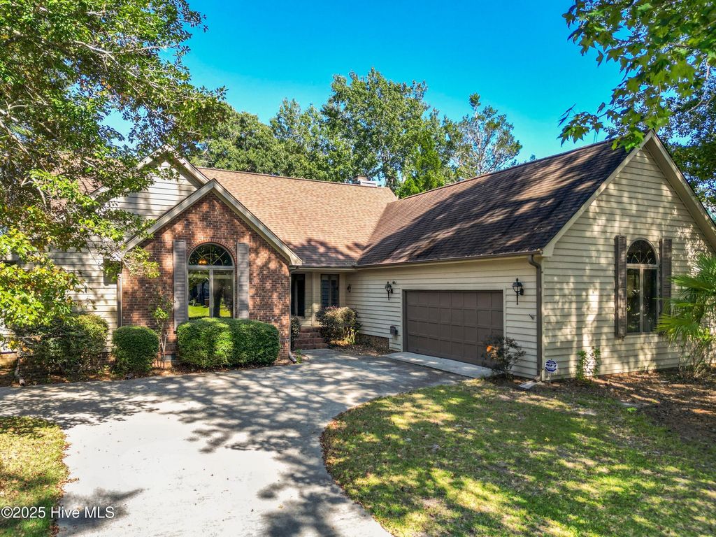 Photo of 153 Olde Point Road, Hampstead, NC 28443 (MLS # 100530032)