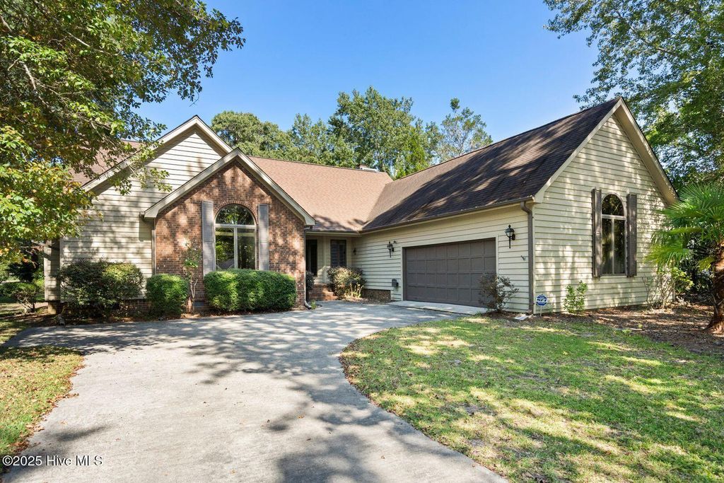 Photo of 153 Olde Point Road, Hampstead, NC 28443 (MLS # 100530032)