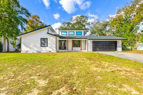 A home in Oak Island