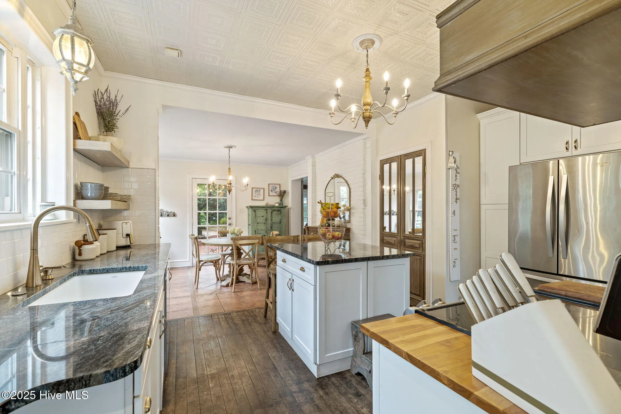 Wilmington, North Carolina 28401, United States, 3 Bedrooms Bedrooms, ,3 BathroomsBathrooms,Residential,Active,220044