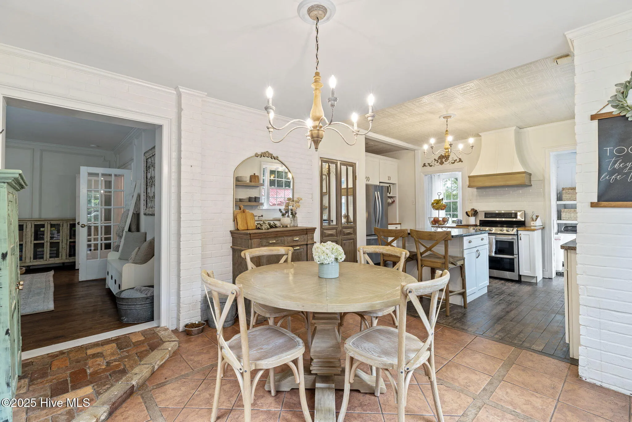 Wilmington, North Carolina 28401, United States, 3 Bedrooms Bedrooms, ,3 BathroomsBathrooms,Residential,Active,220044