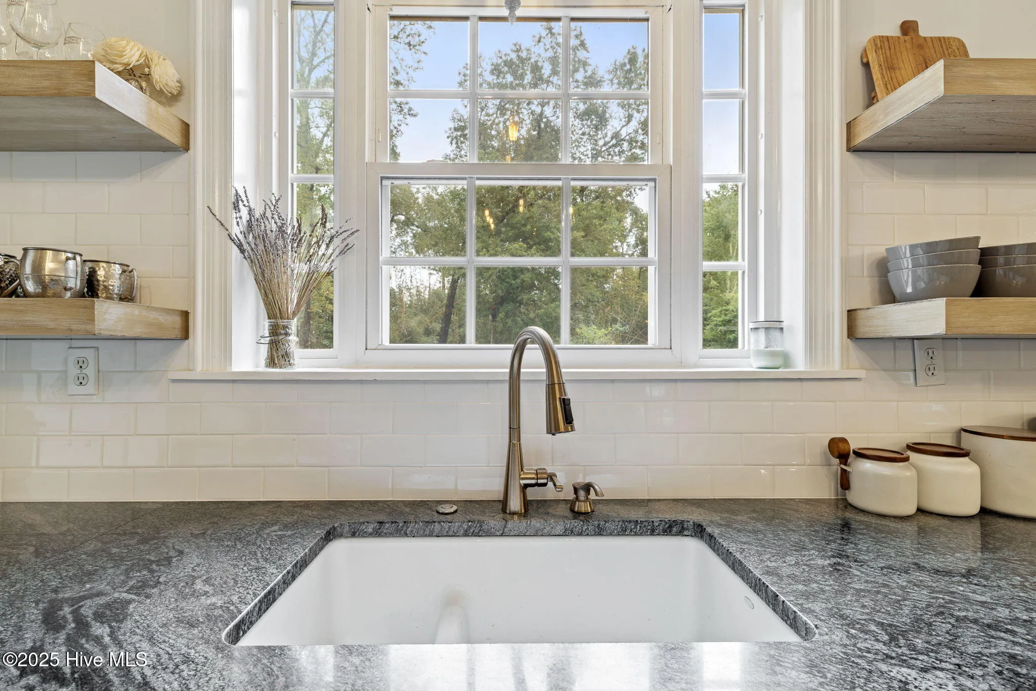 Wilmington, North Carolina 28401, United States, 3 Bedrooms Bedrooms, ,3 BathroomsBathrooms,Residential,Active,220044