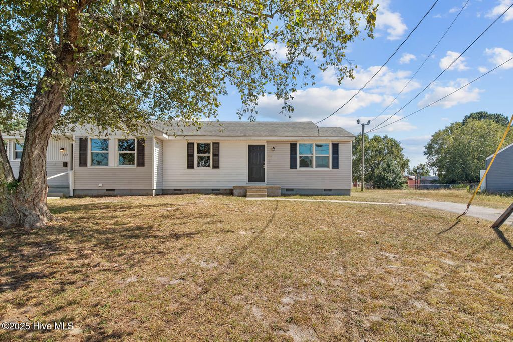 Photo of 328330 Starling Street, Jacksonville, NC 28540 (MLS # 100532312)