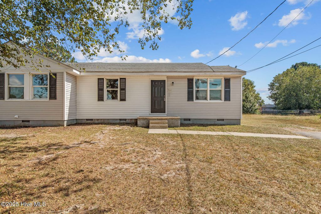 Photo of 328330 Starling Street, Jacksonville, NC 28540 (MLS # 100532312)