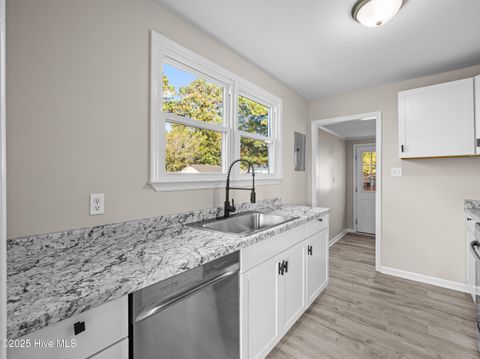 Tiny photo for 402 New River Drive, Jacksonville, NC 28540 (MLS # 100543298)