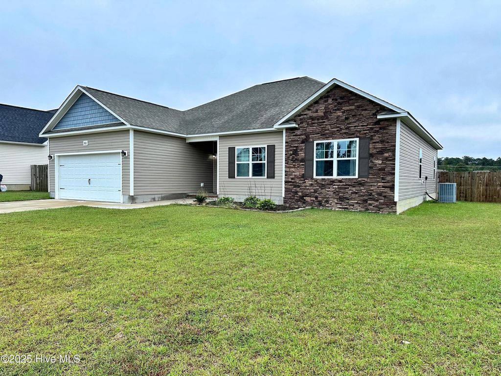 Photo of 503 Violet Court, Maysville, NC 28555 (MLS # 100536312)