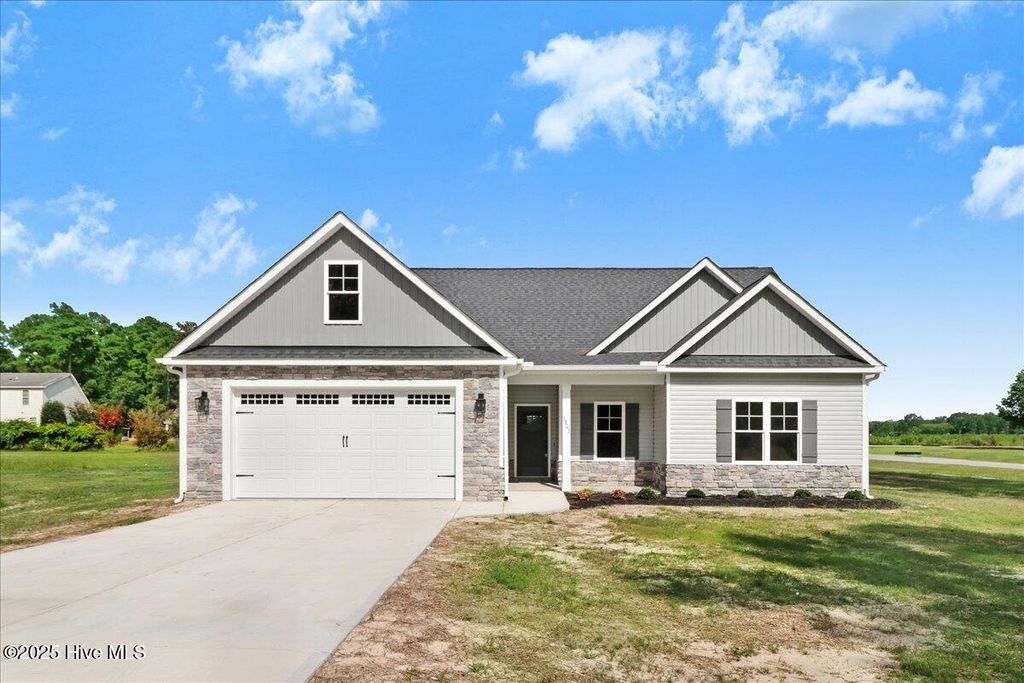 Photo of 3803 Huntcliff Drive, La Grange, NC 28551 (MLS # 100537855)