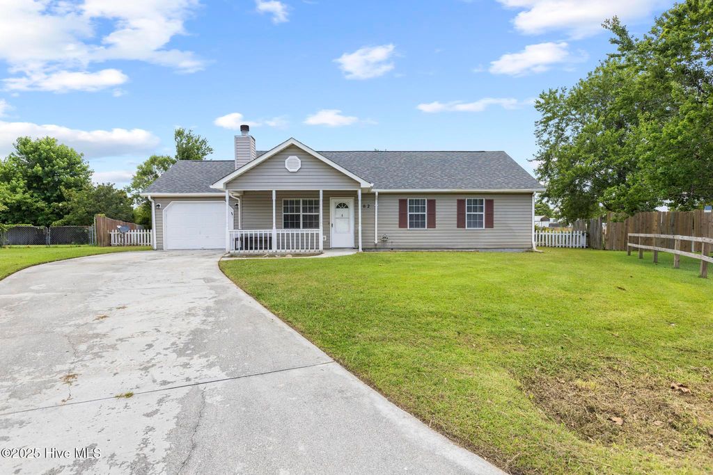 Photo of 302 Josie Court, Hubert, NC 28539 (MLS # 100516163)