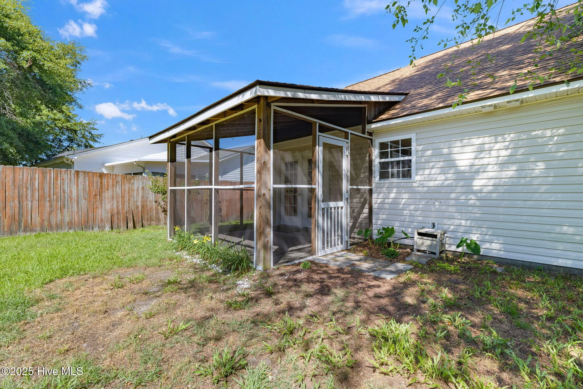 Leland, North Carolina 28451, United States, 3 Bedrooms Bedrooms, ,2 BathroomsBathrooms,Residential,Active,136600