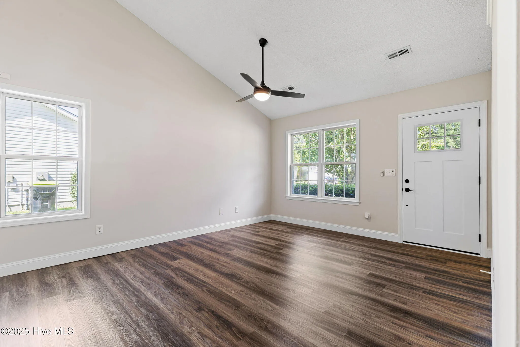 Leland, North Carolina 28451, United States, 3 Bedrooms Bedrooms, ,2 BathroomsBathrooms,Residential,Active,136600