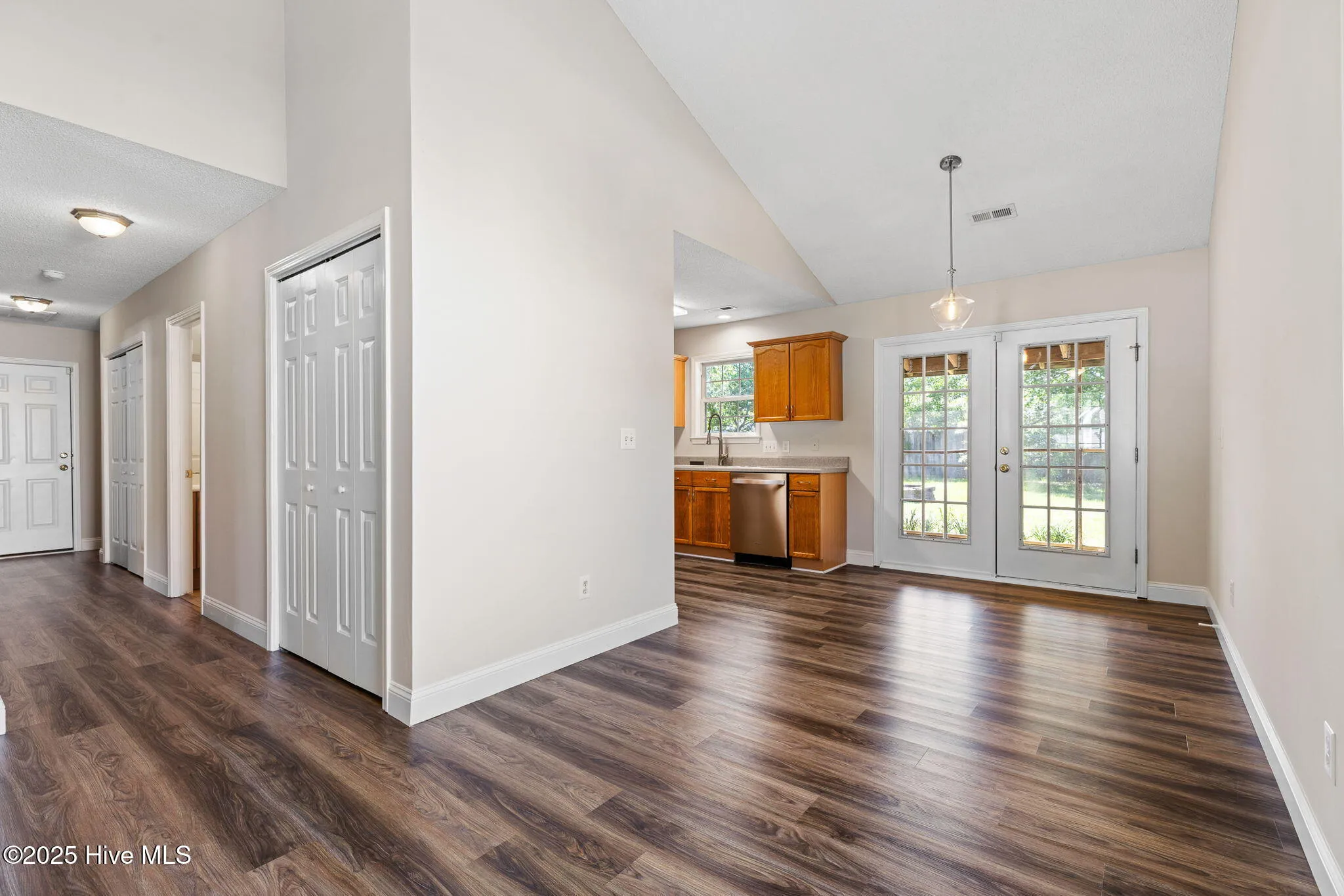 Leland, North Carolina 28451, United States, 3 Bedrooms Bedrooms, ,2 BathroomsBathrooms,Residential,Active,136600