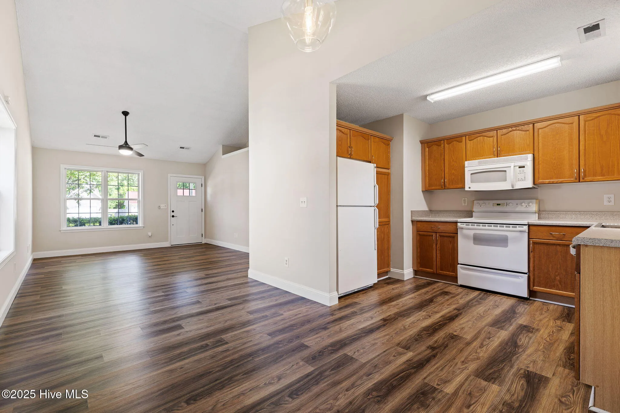 Leland, North Carolina 28451, United States, 3 Bedrooms Bedrooms, ,2 BathroomsBathrooms,Residential,Active,136600