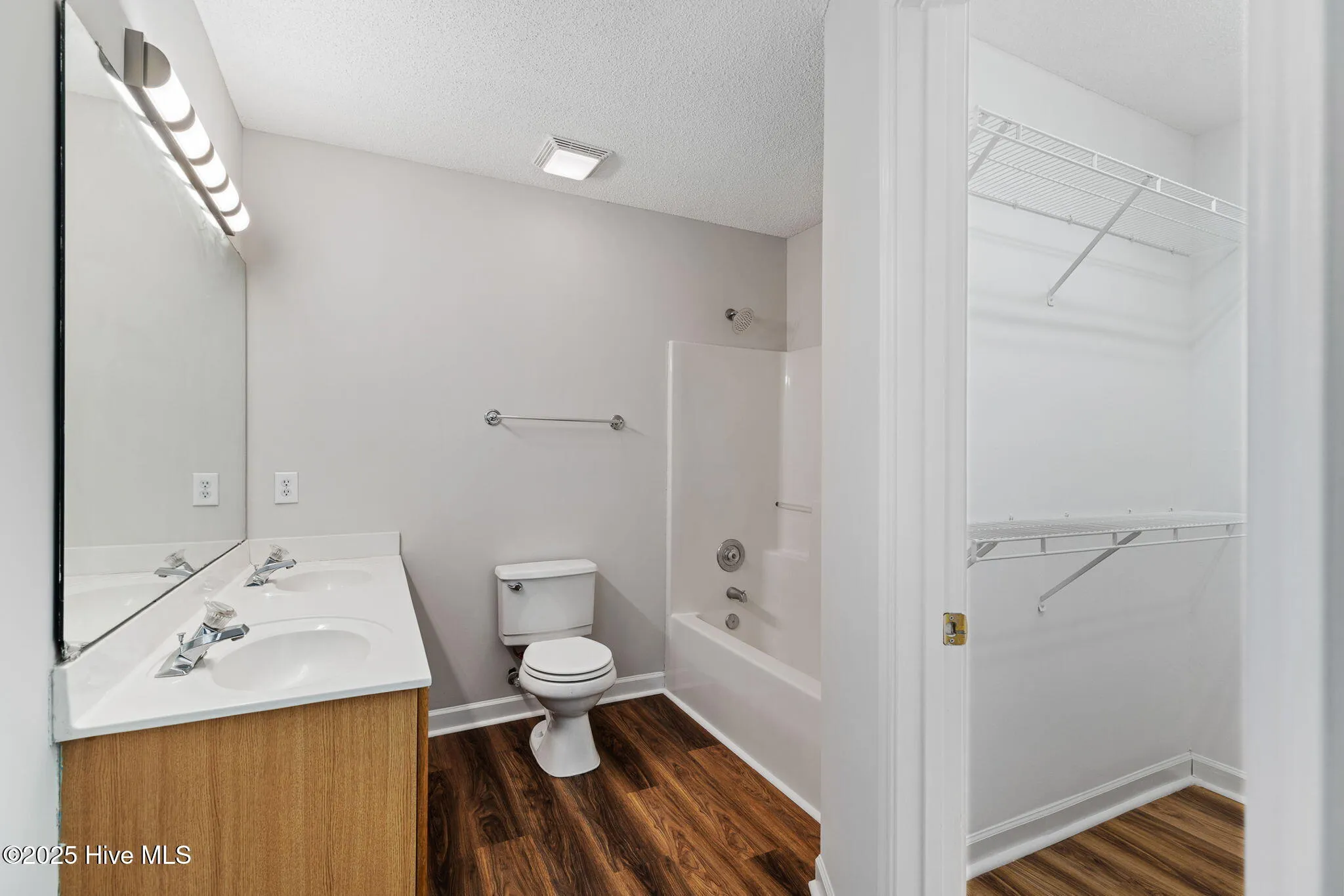 Leland, North Carolina 28451, United States, 3 Bedrooms Bedrooms, ,2 BathroomsBathrooms,Residential,Active,136600