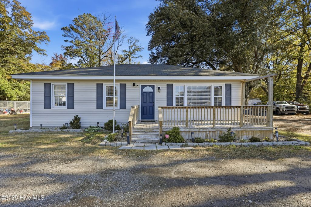 Photo of 3155 Caratoke Highway, Currituck, NC 27929 (MLS # 100540944)