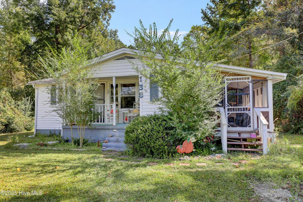 Photo of 138 Pink Lane, Jacksonville, NC 28540 (MLS # 100535543)