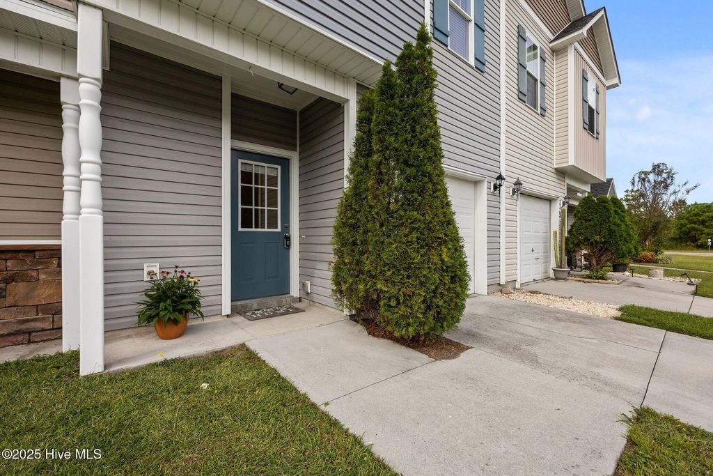 Photo of 304 Cedar Island Trail, Holly Ridge, NC 28445 (MLS # 100515586)
