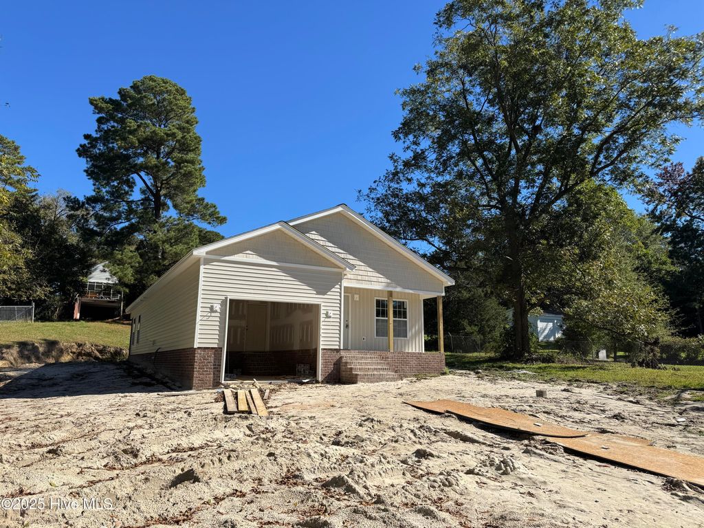 Photo of 6735 Hill Street, Grifton, NC 28530 (MLS # 100536810)