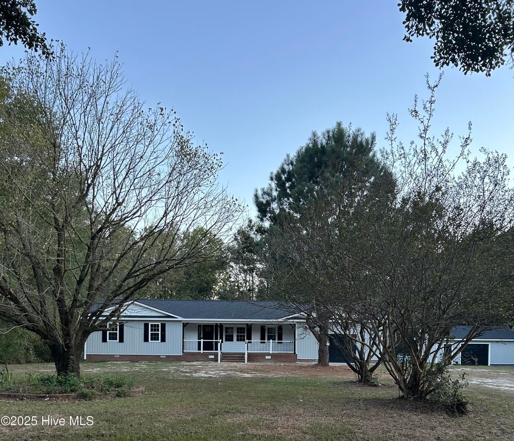 Photo of 243 Sandhole Road, Clinton, NC 28328 (MLS # 100533331)