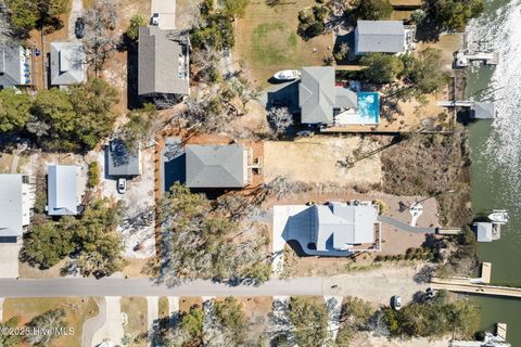 A home in Oak Island