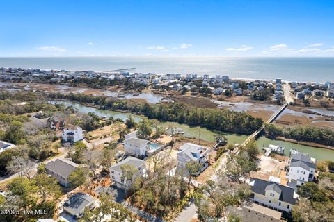 A home in Oak Island