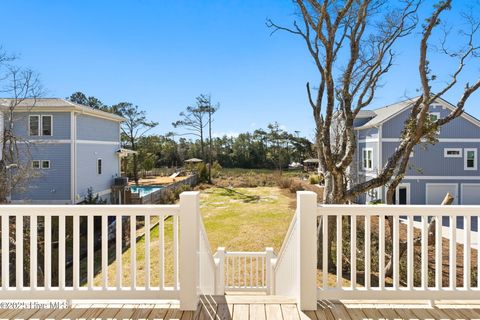 A home in Oak Island