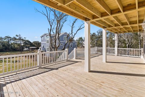 A home in Oak Island