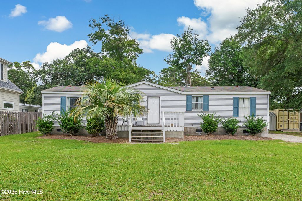 Photo of 1649 Seagull Way SW, Ocean Isle Beach, NC 28469 (MLS # 100530505)