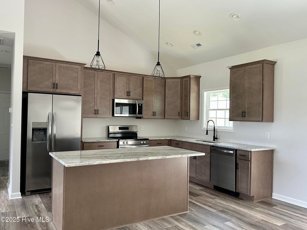 Photo of 40 East Drive, Jacksonville, NC 28546 (MLS # 100520953)