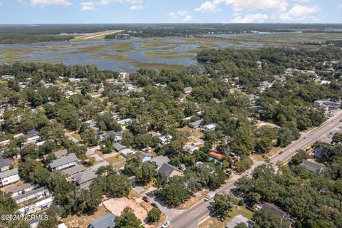 A home in Oak Island