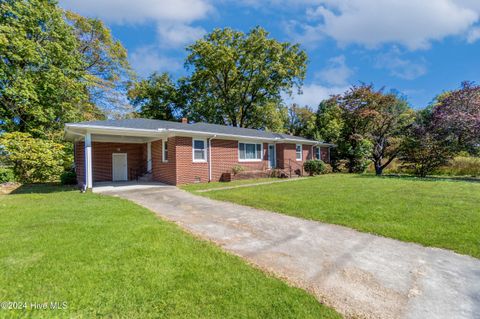 A home in Elizabeth City