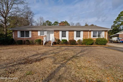 1007 Henderson Drive, Jacksonville, NC 28540 - #: 100486710