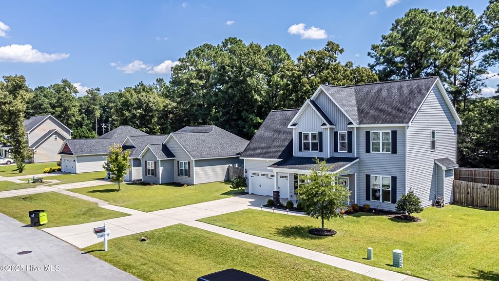 Photo of 207 Dairyfarm Road, Jacksonville, NC 28546 (MLS # 100532871)