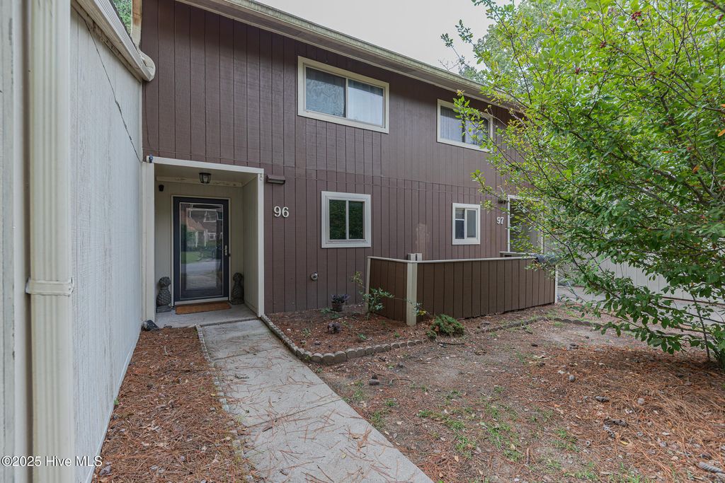 Photo of 96 Quarterdeck Townes, River Bend, NC 28562 (MLS # 100524374)
