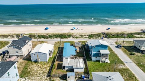 A home in North Topsail Beach