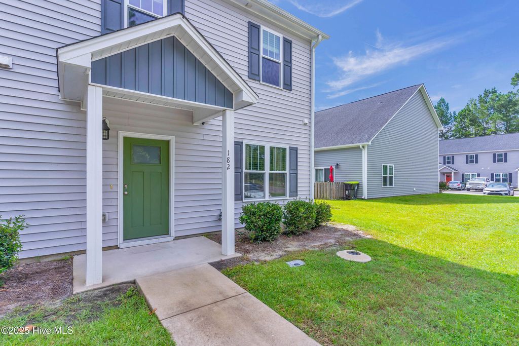 Photo of 182 Lincoln Place Circle, Leland, NC 28451 (MLS # 100526675)