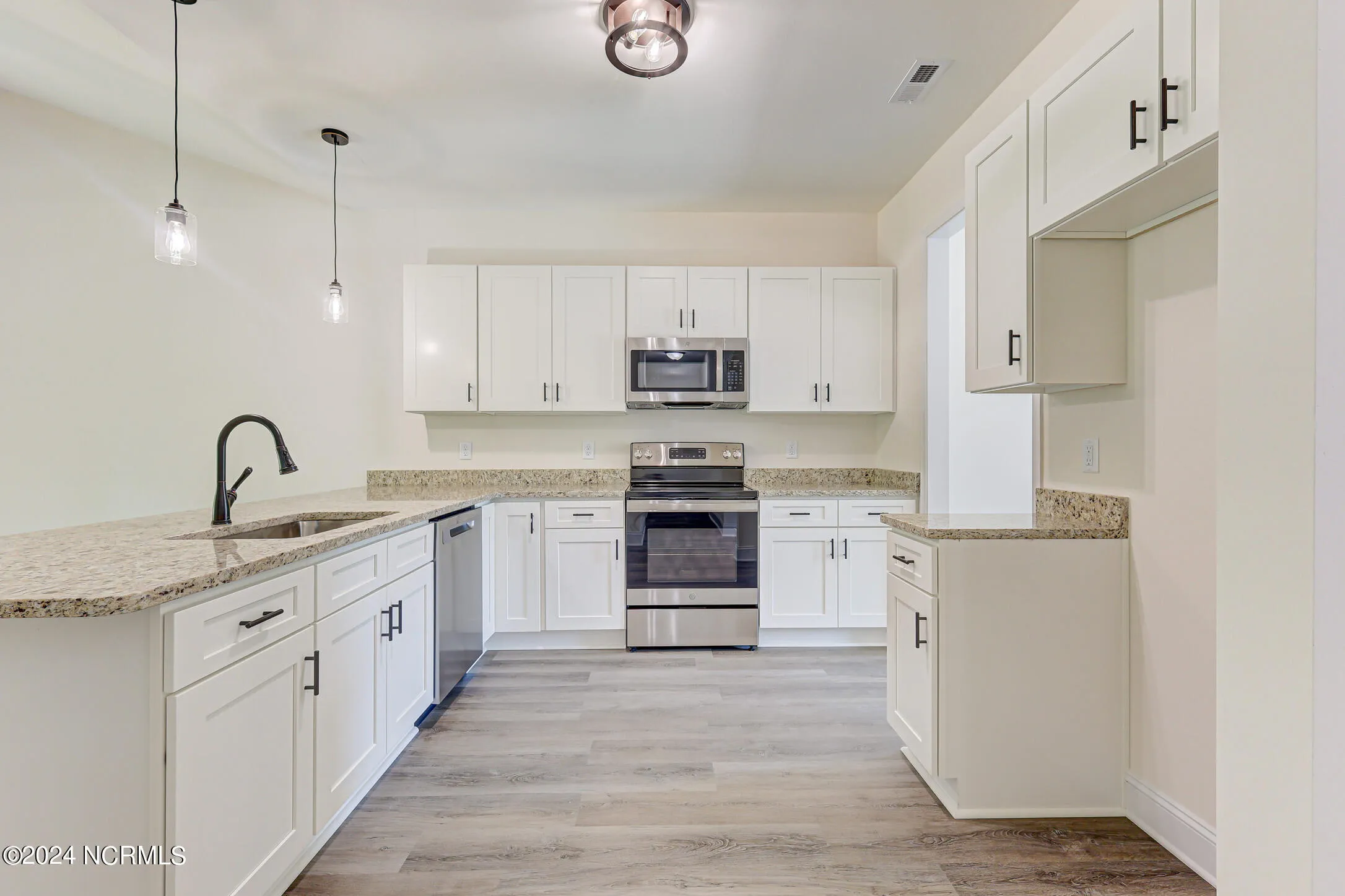 Bolivia, North Carolina 28422, United States, 3 Bedrooms Bedrooms, ,3 BathroomsBathrooms,Residential,Active,40736