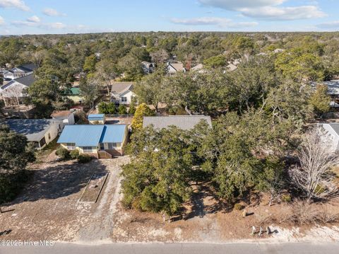 A home in Oak Island