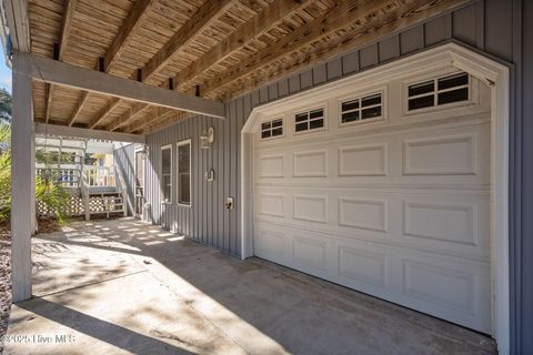 A home in Oak Island