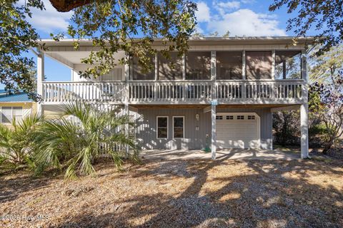 A home in Oak Island