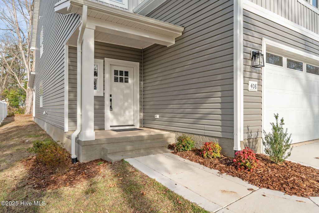 Photo of 408 Summit Street, Aberdeen, NC 28315 (MLS # 100544098)