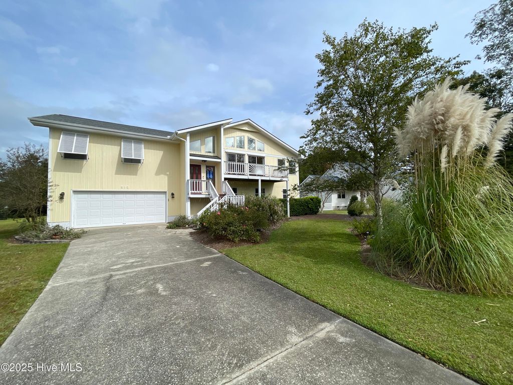 Photo of 510 Island Drive, Beaufort, NC 28516 (MLS # 100535827)