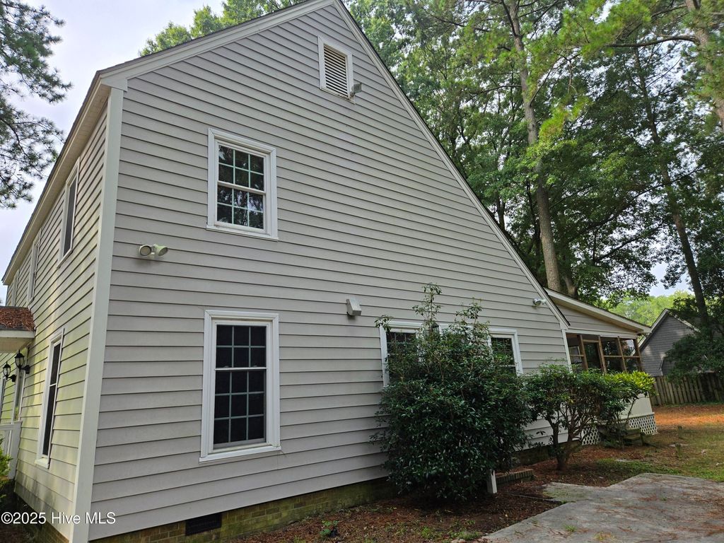 Photo of 1404 Captains Road, Tarboro, NC 27886 (MLS # 100522603)