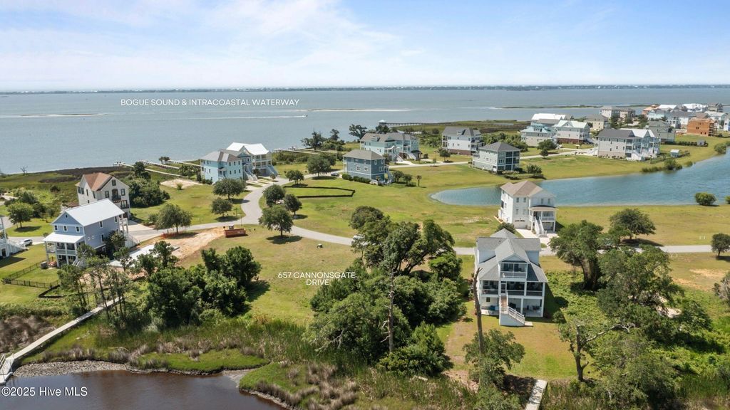 Photo of 657 Cannonsgate Drive, Newport, NC 28570 (MLS # 100514761)