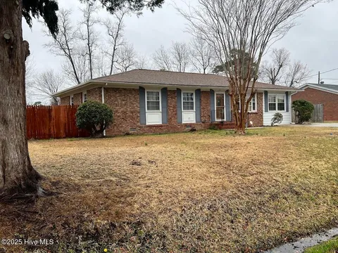102 Greencrest Circle, Jacksonville, NC 28540 - MLS#: 100493568
