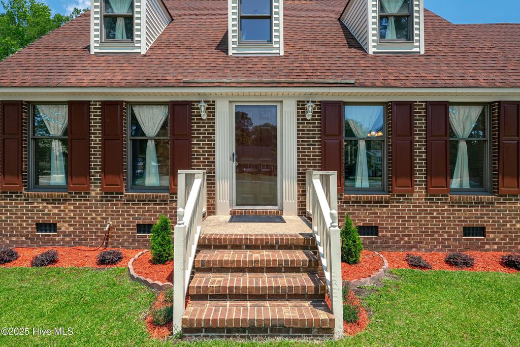 Photo of 601 Shelley Drive, Goldsboro, NC 27534 (MLS # 100511211)